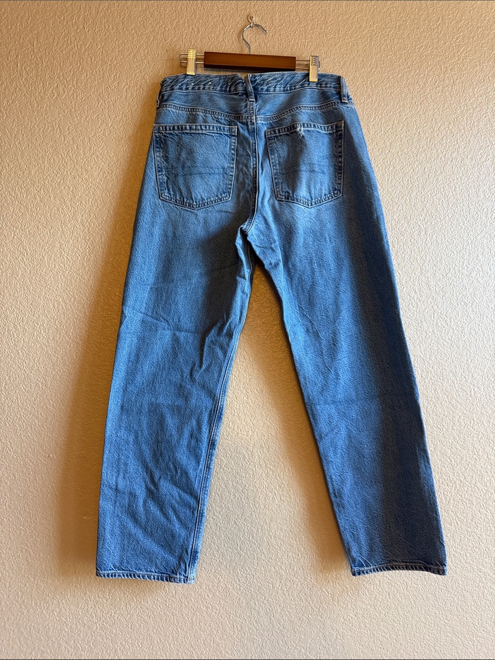 American Eagle Outfitters 90’s Straight-Leg Jeans